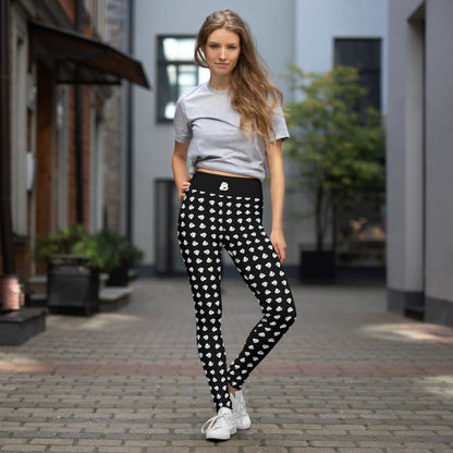 Woman wearing Yoga-Leggings N°34 with black and white pattern, comfortable and stretchy for yoga practice outdoors.