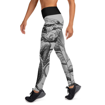 Person wearing Yoga-Leggings N°15 with a detailed pattern, showing four-way stretch and high waistband.
