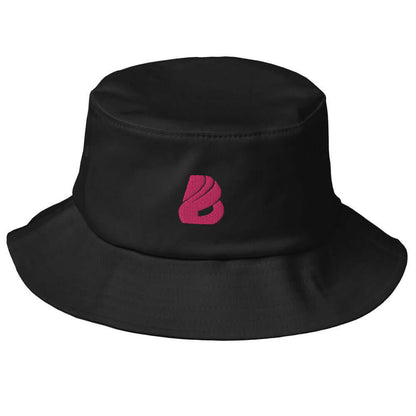 Alt Tag: Old School-Fischerhut N°1 in black with vintage style, ideal for fishing and hiking, featuring a pink embroidered logo.