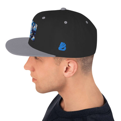 Side view of a man wearing Snapback-Cap N°5 with a flat brim and adjustable snap closure, featuring black and gray design.