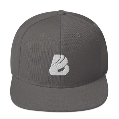 Classic grey Snapback-Cap N°0 with flat visor and structured 6-panel design featuring a white logo embroidery on the front.