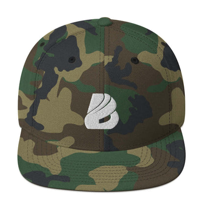 Snapback-Cap N°0 with green camo pattern, classic fit, flat bill, structured 6-panel, adjustable snap closure, 80% acrylic 20% wool.