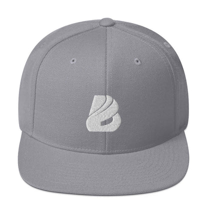 Snapback-Cap N°0 in gray with classic fit, flat brim, adjustable snap closure, and structured design for universal comfort.