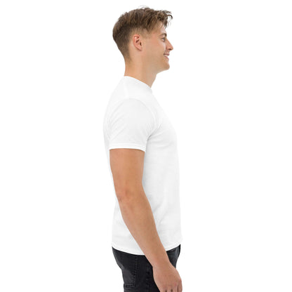 Side view of man wearing Klassisches Herren-T-Shirt N°0, made from 100% cotton for a stylish and structured look.