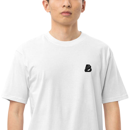 Mann trägt Schweres Premium T-Shirt für Herren N°0 aus ringgesponnener Baumwolle in Weiß mit stilvoller Passform