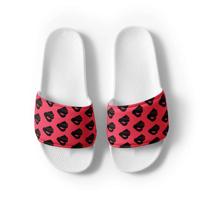 Herren-Schlappen N°2 with red and black lip pattern, featuring padded strap and textured footbed, perfect summer sandals.