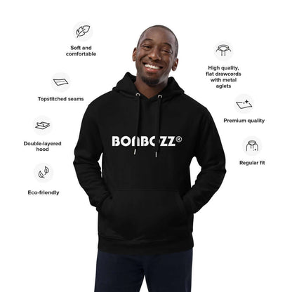 Man wearing Hochwertiger Öko Kapuzenpullover N°0 with sustainability features and comfort, surrounded by icons highlighting benefits.
