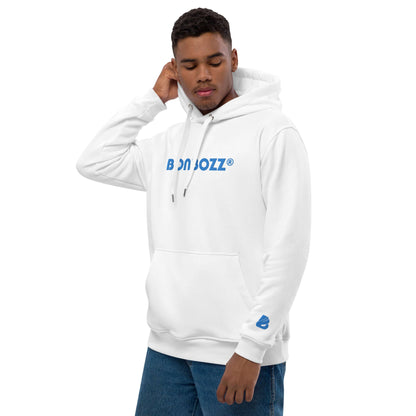 Person wearing a white hoodie with blue text, featuring Hochwertiger Öko Kapuzenpullover N°7 made from organic and recycled materials.