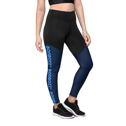 Woman wearing Sport-Leggings N°2 in black and blue, ideal for moderate to intense workouts.