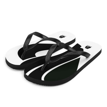 Flip-Flops N°4 with black and white design, featuring black rubber straps and cushioned sole for all-day comfort. Ideal for summer adventures.