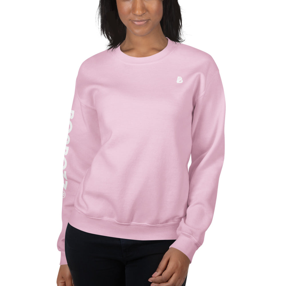 Unisex-Pullover N°13 in soft pink with classic fit, perfect for warmth in cold months.