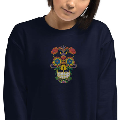 Person wearing Unisex-Pullover N°27 with colorful skull design, warm and durable for cold months, featuring soft air-spun yarn.