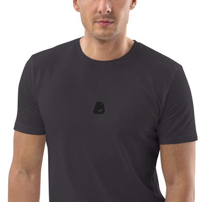 Unisex-Bio-Baumwoll-T-Shirt N°0 aus 100% organischer Baumwolle, umweltfreundlich, in Schwarz, getragen von einer Person