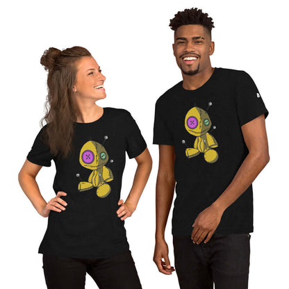 Models wearing Kurzärmeliges Unisex-T-Shirt N°3 with robot design, showcasing the soft and light fabric perfect for comfort.