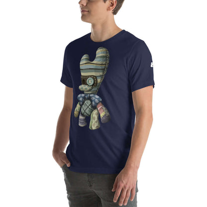 Kurzärmeliges Unisex-T-Shirt N°2 in deep navy with a colorful abstract design on the front, modeled by a person.