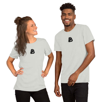 Two people wearing Kurzärmeliges Unisex-T-Shirt N°5 with logo, soft and lightweight, showcasing comfort and style.